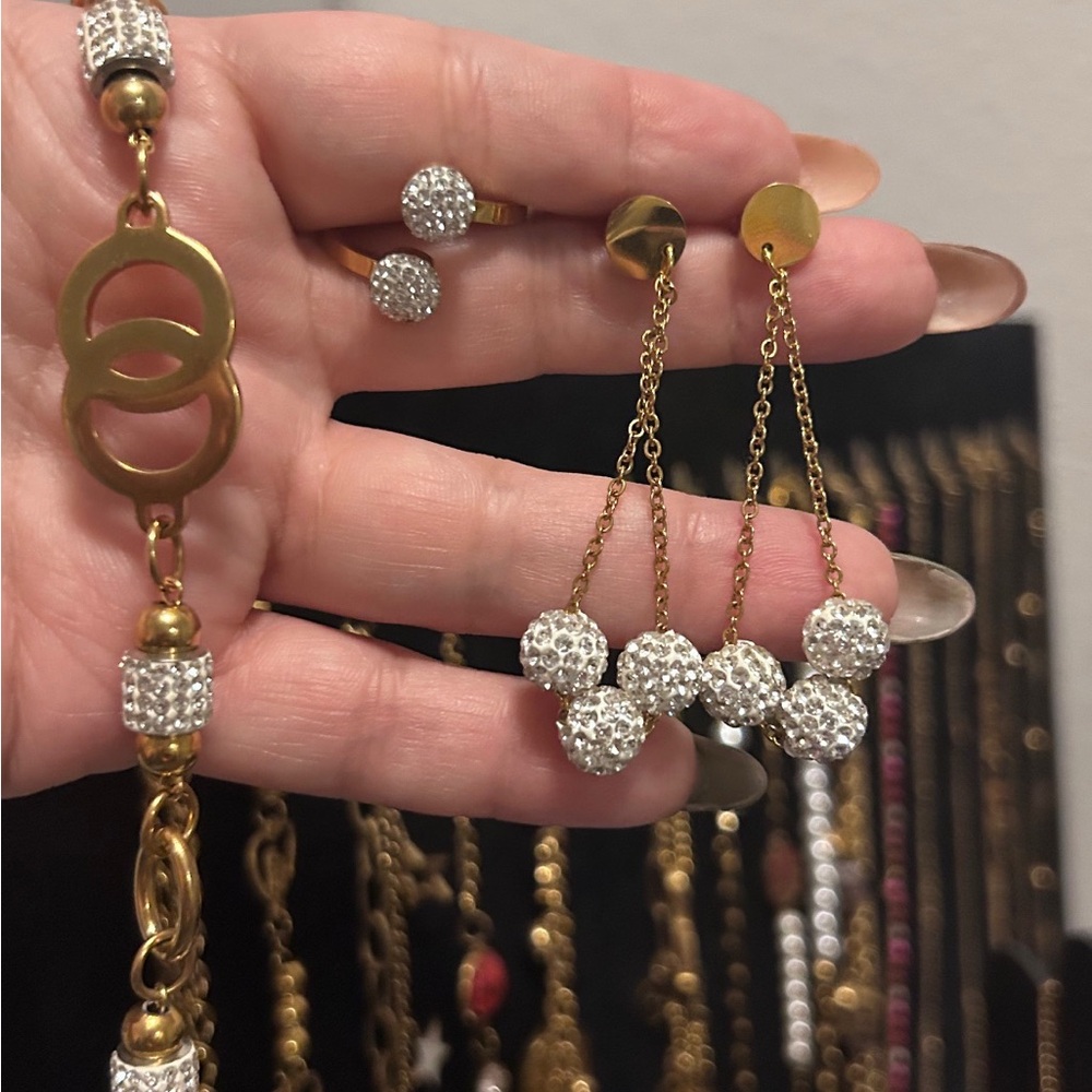 Elegant Gold and White Crystal Jewelry Set